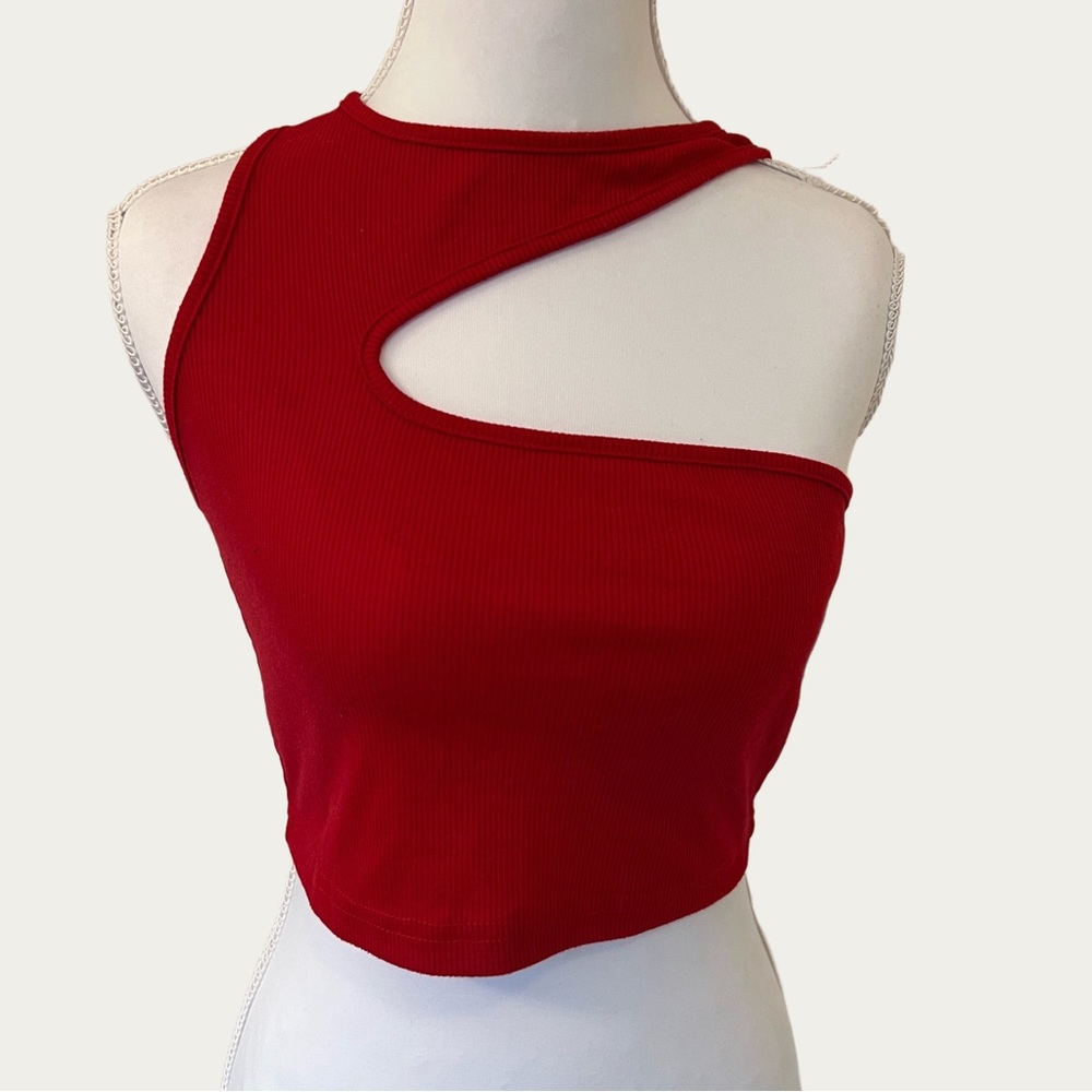 SHEIN‎ Red Cutout Crop Top